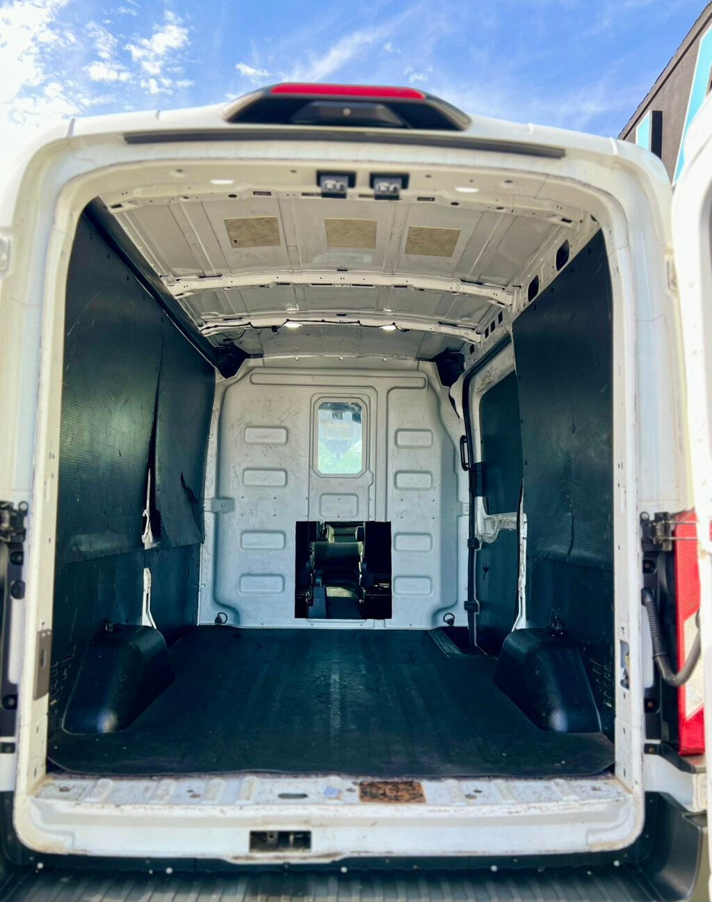 Used 2020 Ford Transit 250 Medium Roof w/ Load Area Protection Package image 7