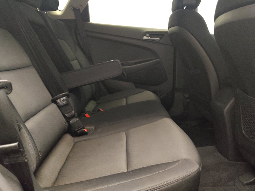 Used 2016 Hyundai Tucson SE w/ Option Group 02 FWD image 19