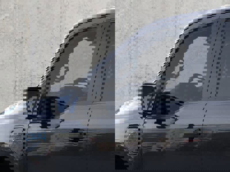 New 2025 Ford F150 Lightning XLT image 20