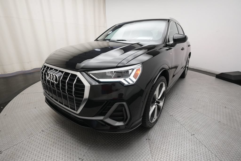 Used 2019 Audi Q3 2.0T Prestige w/ Prestige Package AWD/4WD image 12