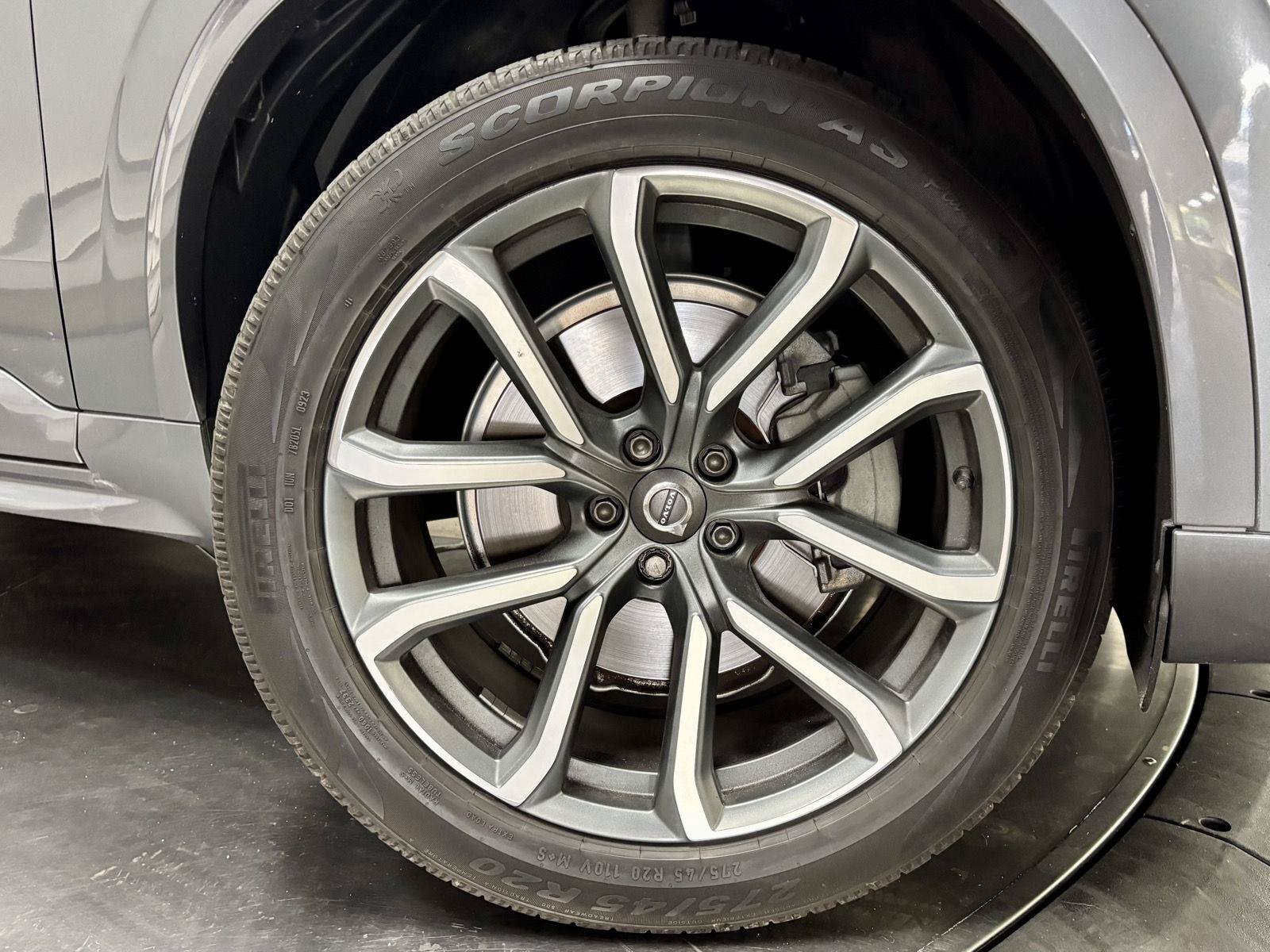 Used 2019 Volvo XC90 T6 Momentum w/ Protection Package Premier AWD/4WD image 12
