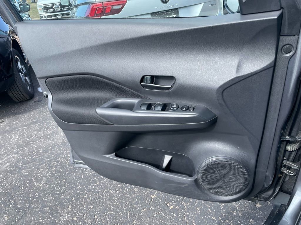 Used 2023 Nissan Kicks S FWD image 46