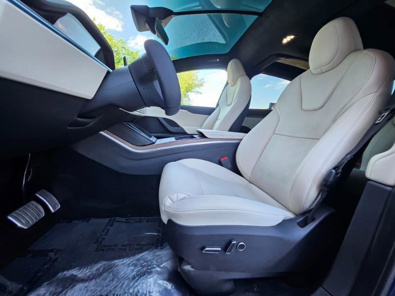 Used 2023 Tesla Model X image 31