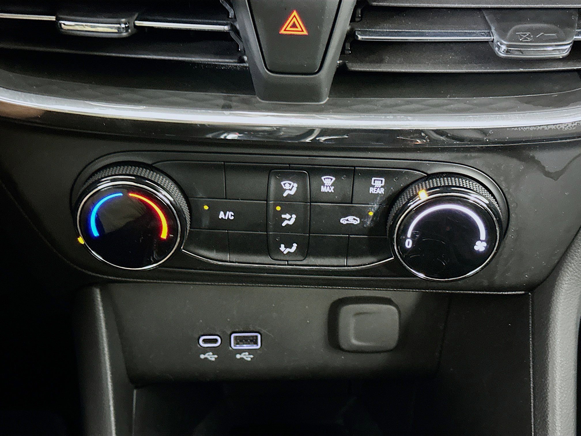 Used 2025 Buick Encore GX Preferred image 22