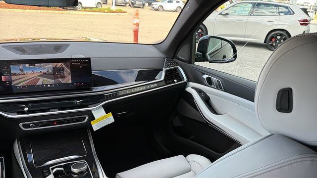 New 2026 BMW X5 sDrive40i w/ M Sport Package image 25