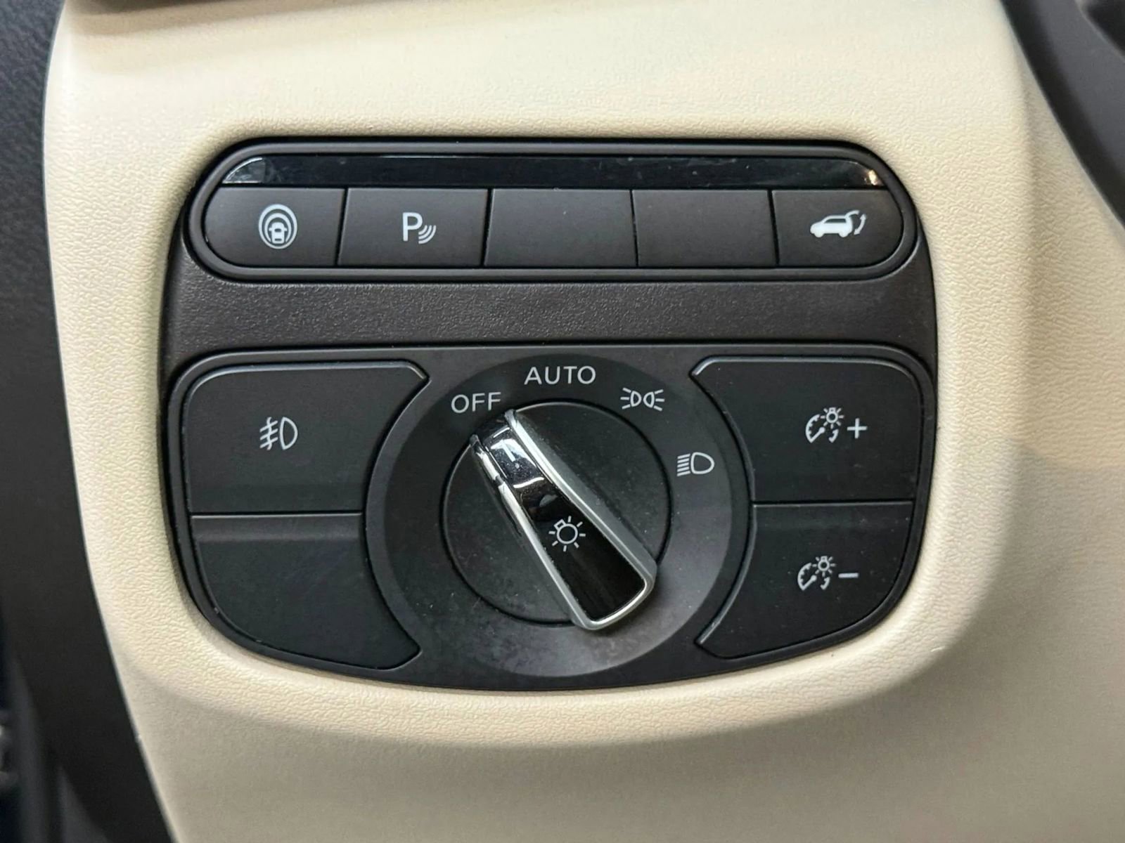 Used 2019 INFINITI QX50 Essential w/ Proassist Package image 30