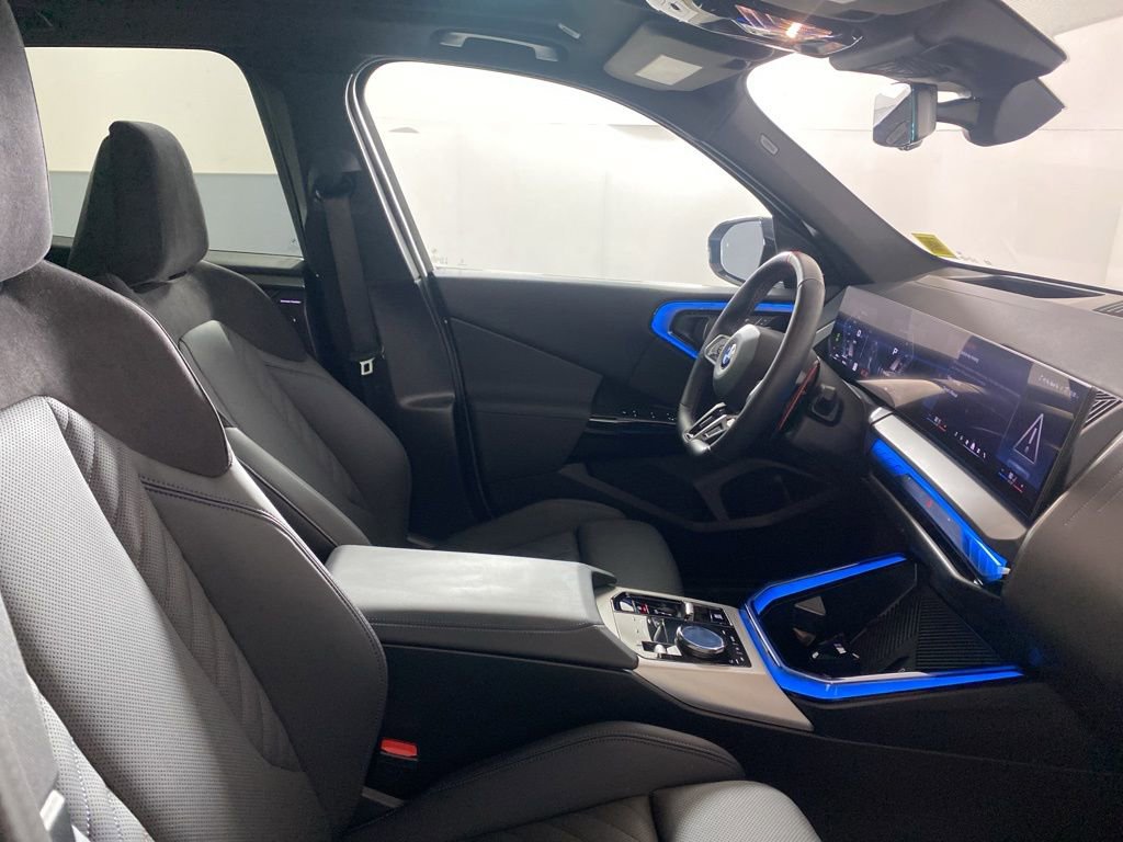 Used 2025 BMW X3 M50 w/ Premium Package image 29