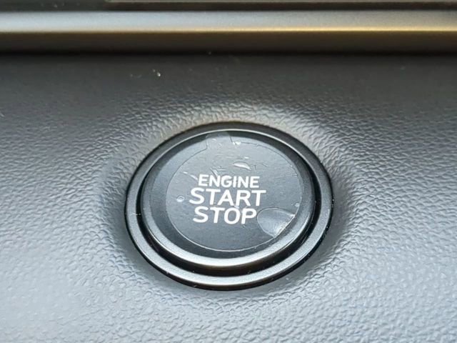 Certified 2025 Hyundai Elantra Sport image 24