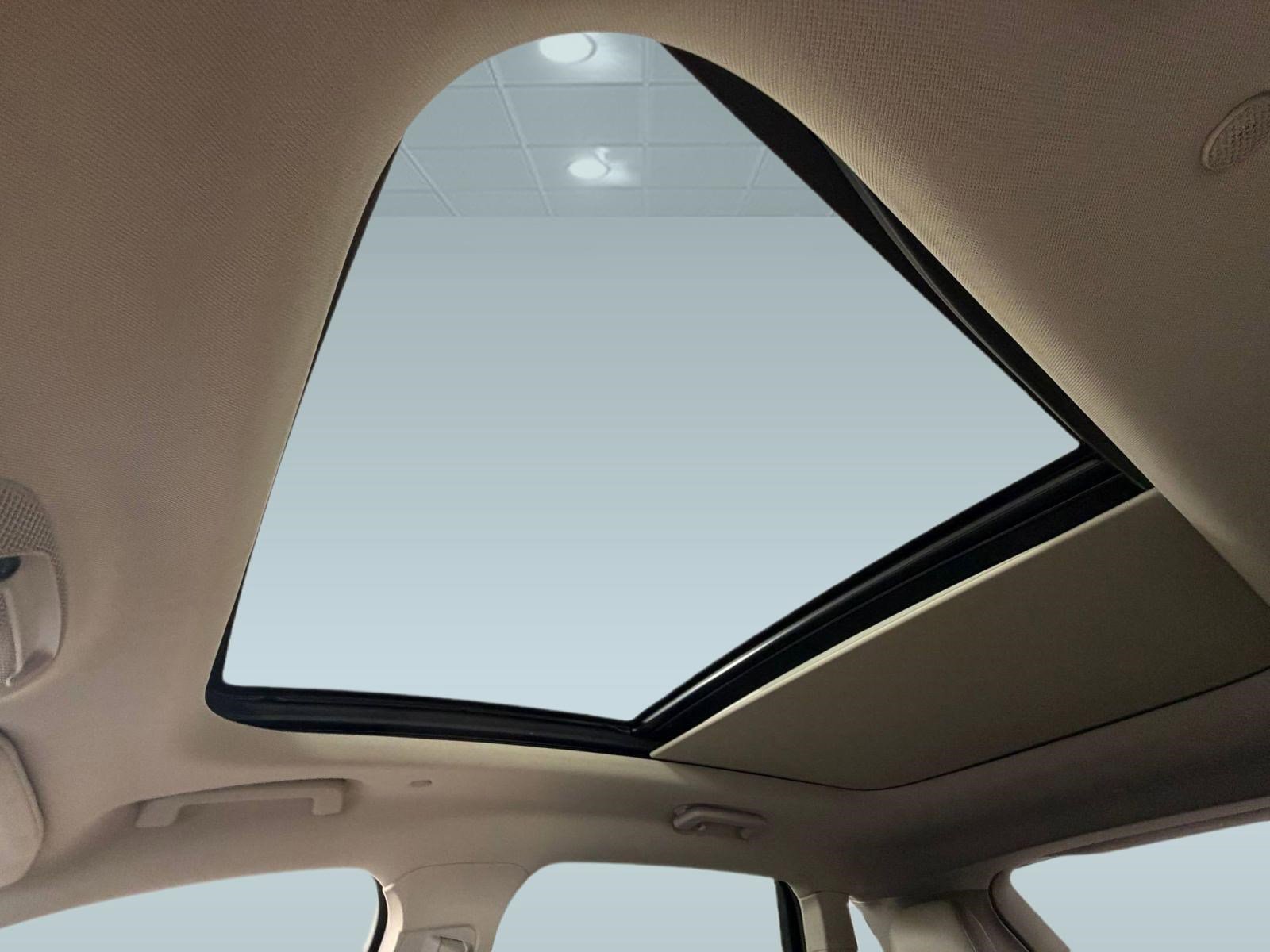 Used 2023 Lincoln Nautilus Reserve w/ Luxury Package image 14