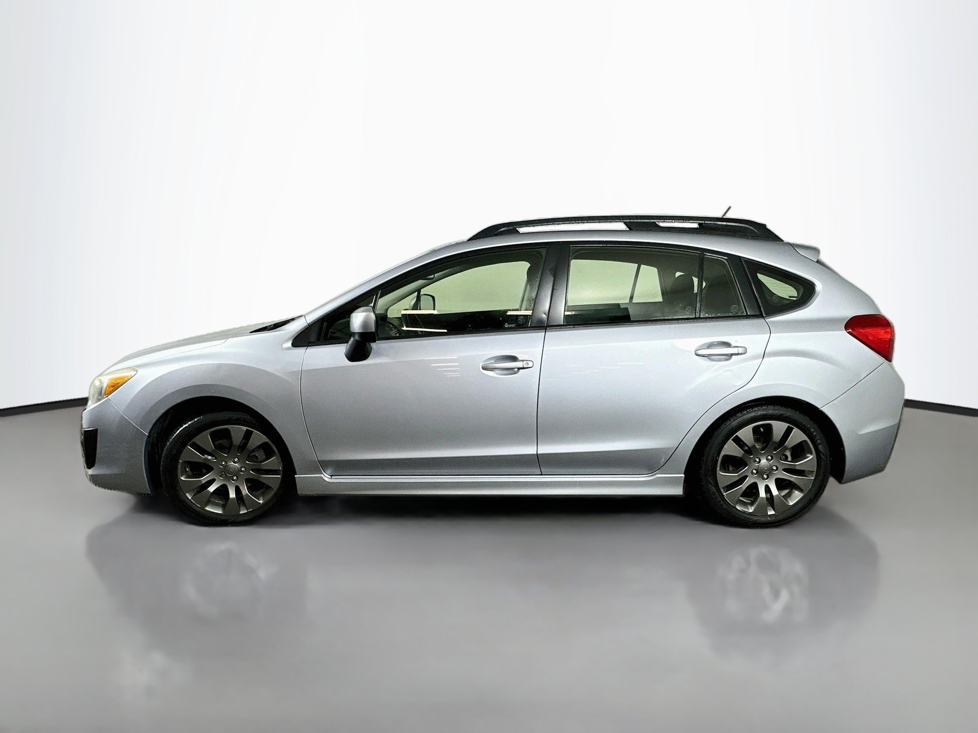 Used 2014 Subaru Impreza 2.0i Sport Premium w/ Popular Package #1 AWD/4WD image 4
