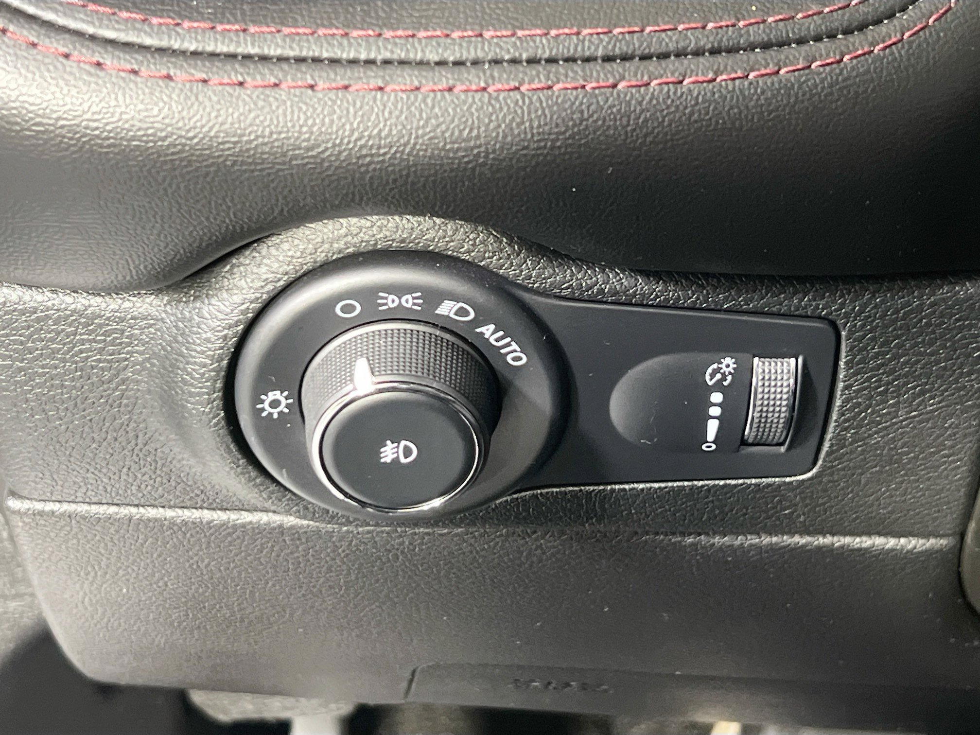 Used 2022 Dodge Durango R/T w/ Blacktop Package image 10