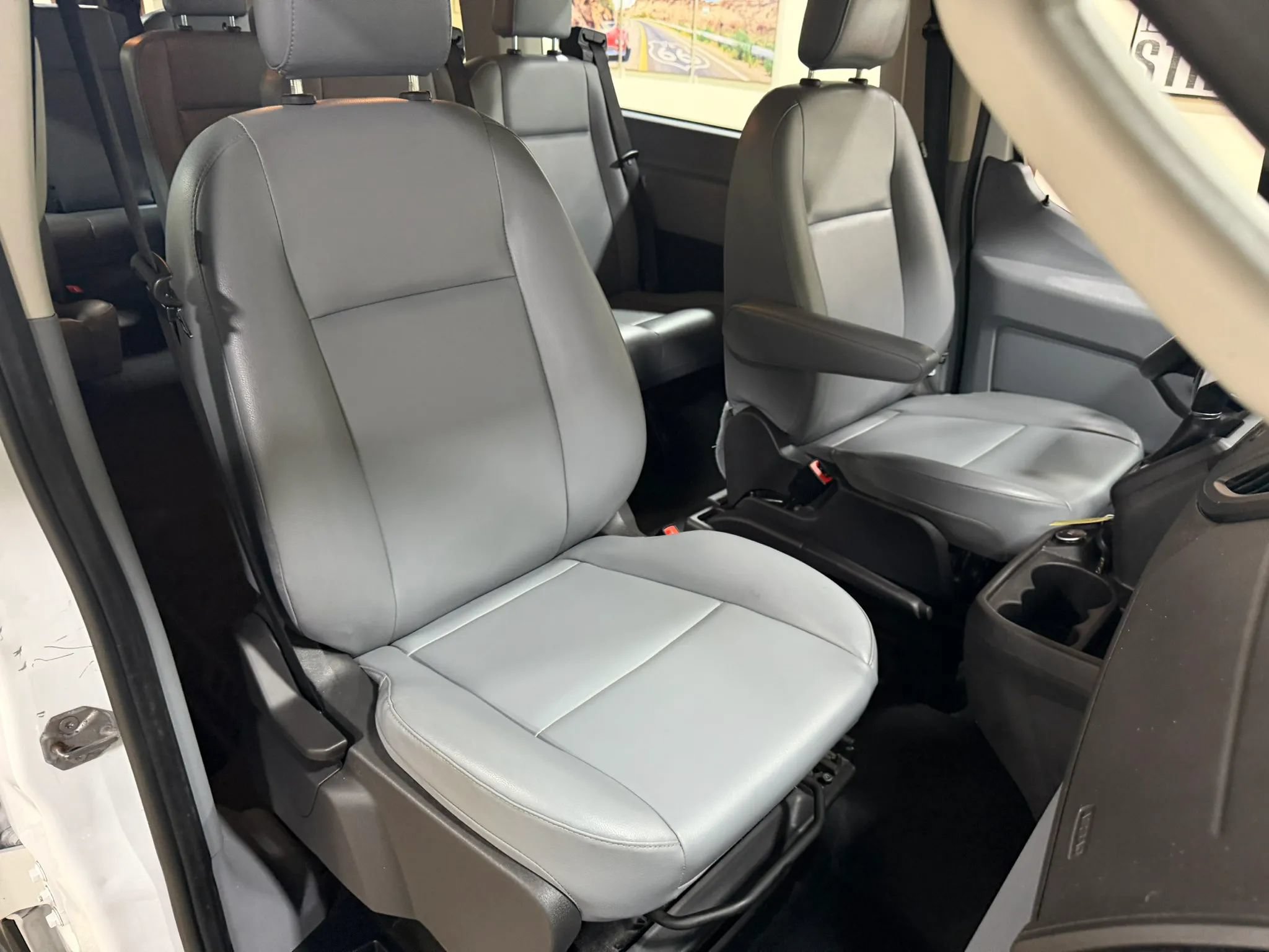 Used 2018 Ford Transit 150 XL RWD image 33