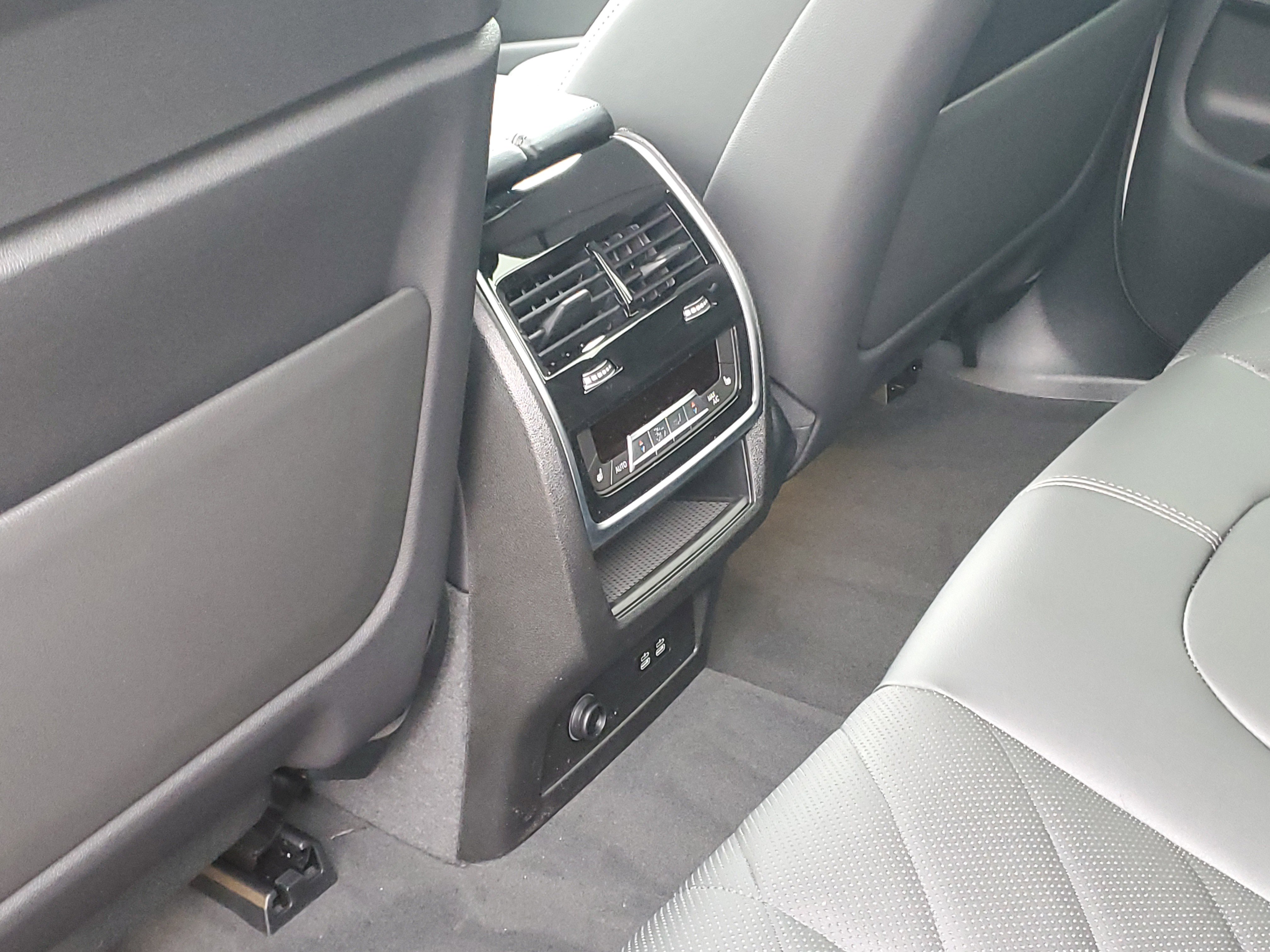 New 2026 BMW X5 xDrive50e image 25