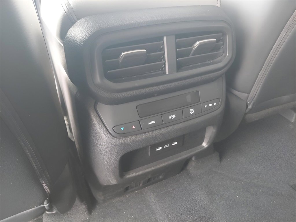 Used 2025 Honda Pilot EX-L image 22