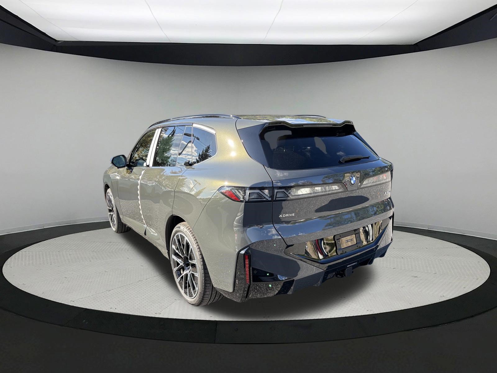New 2027 BMW X5 xDrive40i w/ M Sport Professional Package AWD/4WD image 5