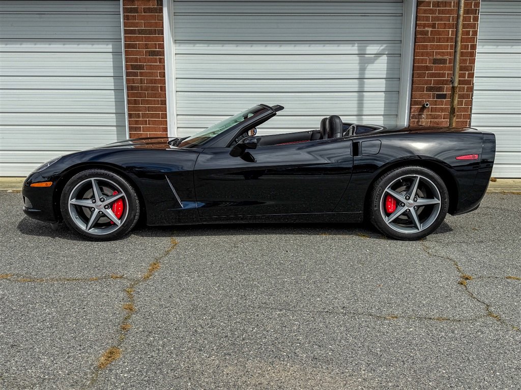 Used 2011 Chevrolet Corvette Convertible w/ Preferred Equipment Group image 23