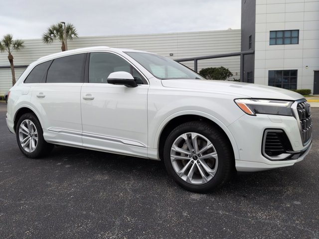 Used 2025 Audi Q7 3.0T Premium Plus image 2
