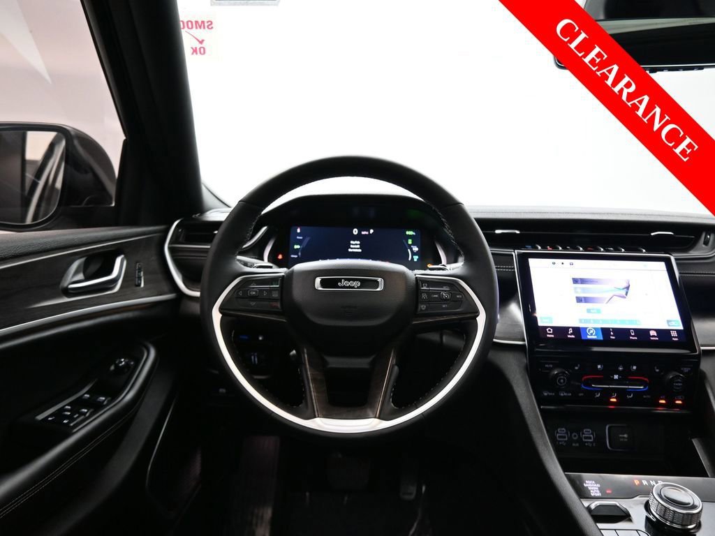 Used 2025 Jeep Grand Cherokee Limited 4xe image 32