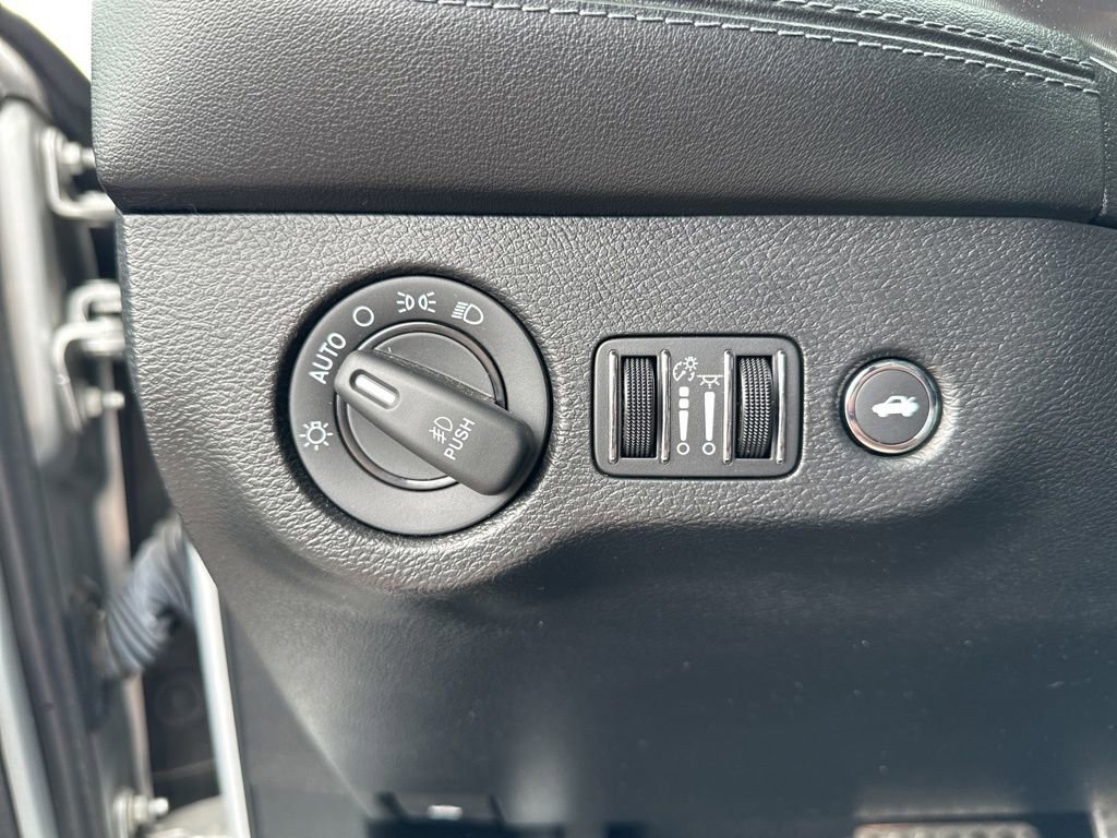 Used 2021 Dodge Challenger SXT w/ Plus Package RWD image 15
