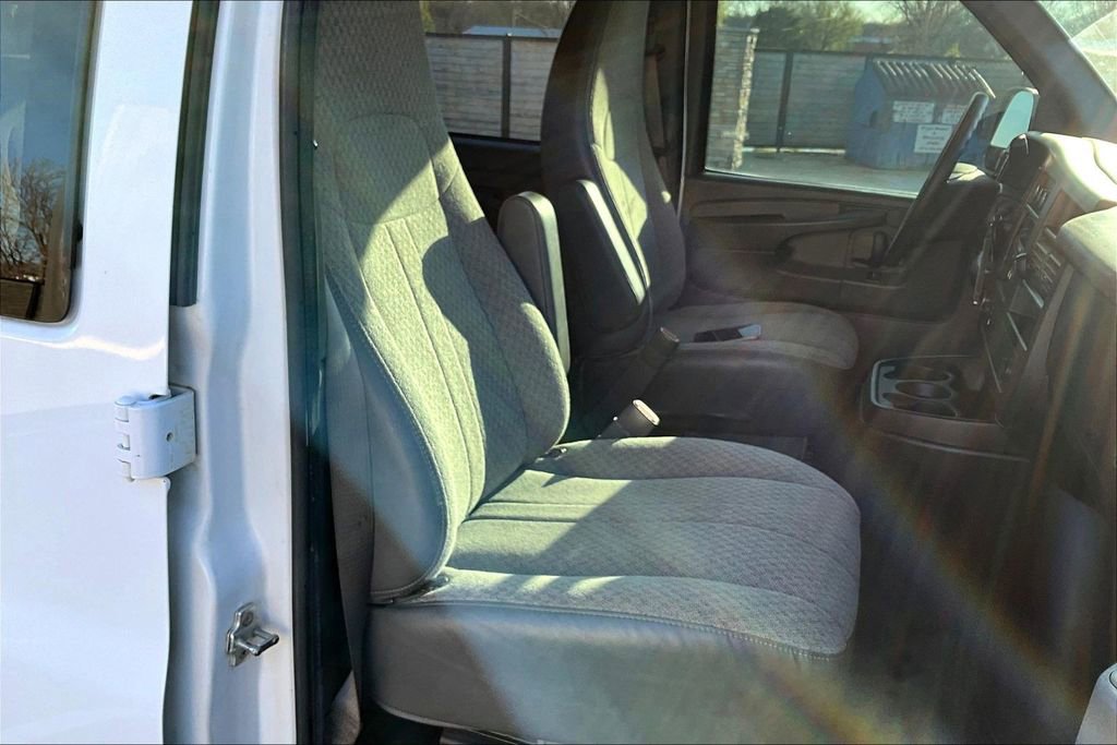Used 2013 Chevrolet Express 2500 LT w/ LT Preferred Equipment Group image 4