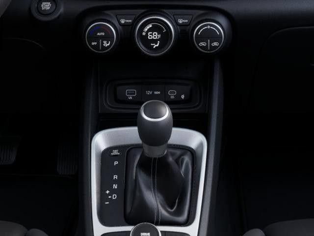 Used 2026 Hyundai Venue SEL FWD image 16
