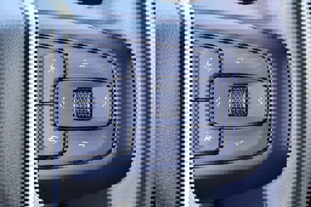 Used 2024 GMC Sierra 1500 Elevation image 17