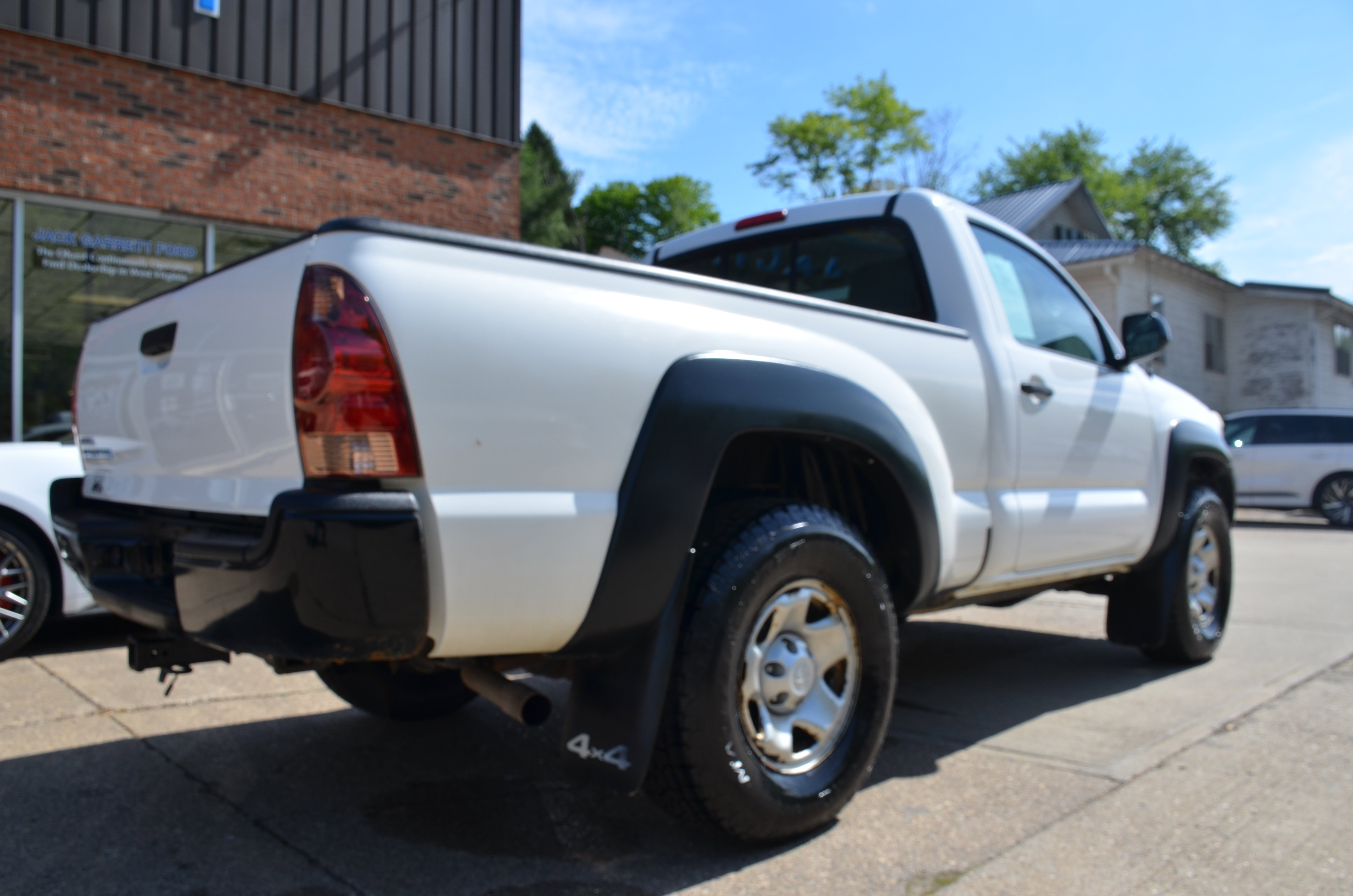 Used 2012 Toyota Tacoma 4x4 Regular Cab image 3