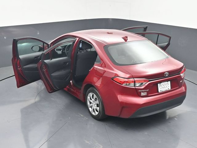 Used 2025 Toyota Corolla LE FWD image 44