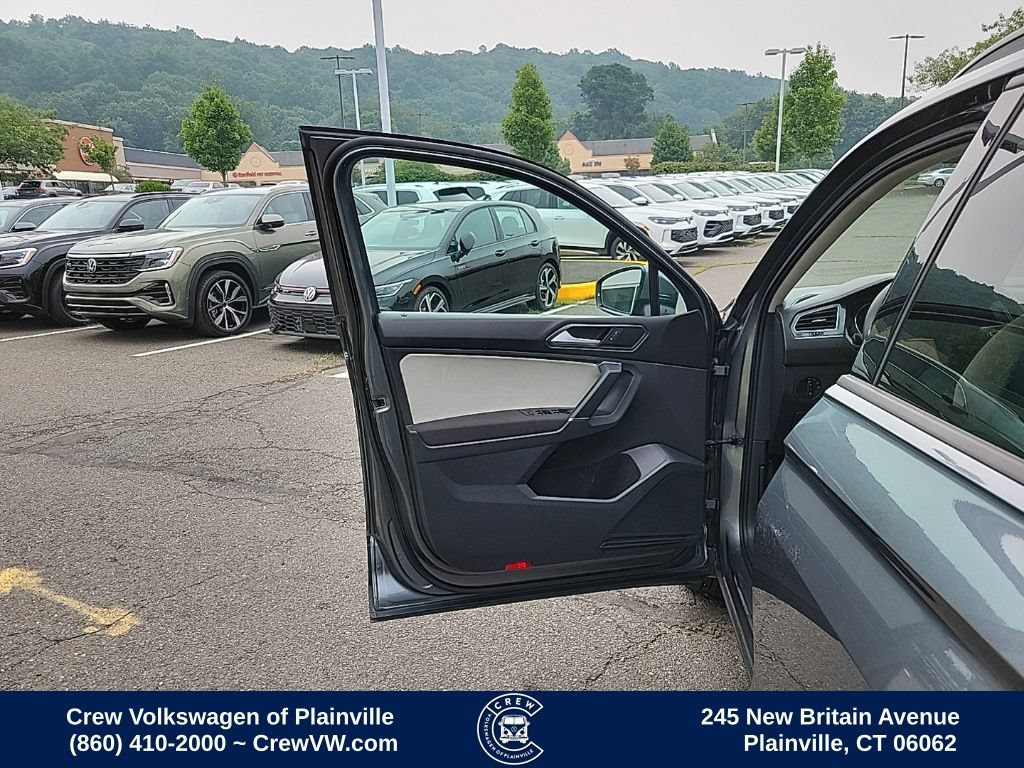 Used 2018 Volkswagen Tiguan S AWD/4WD image 37