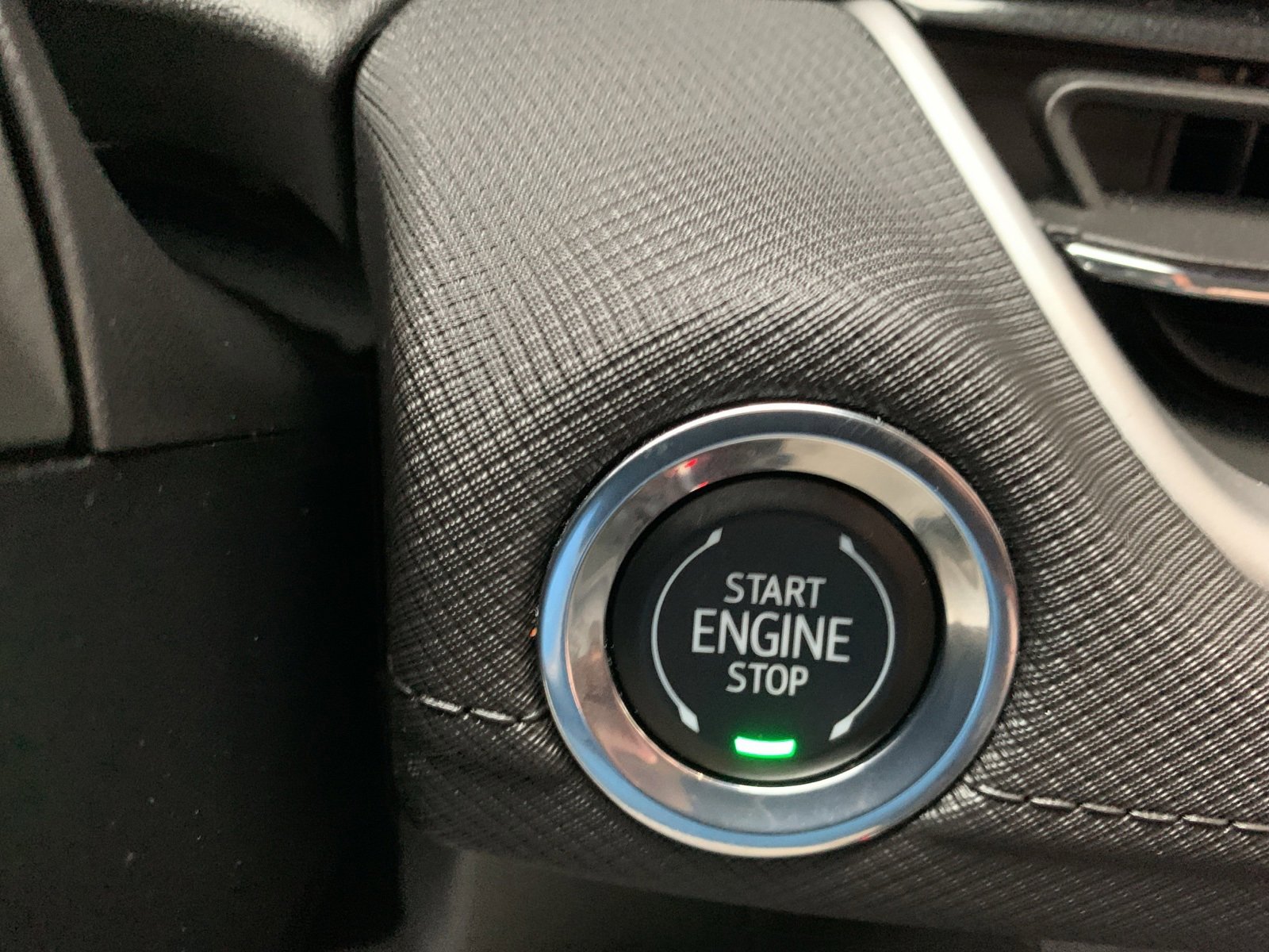 Used 2025 Chevrolet TrailBlazer LT w/ Convenience Package image 26