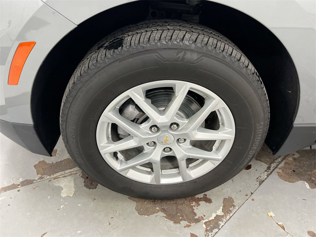 Used 2023 Chevrolet Equinox LT w/ Driver Convenience Package image 25