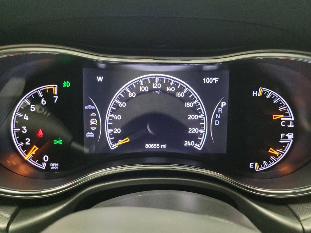 Used 2019 Jeep Grand Cherokee Laredo image 23