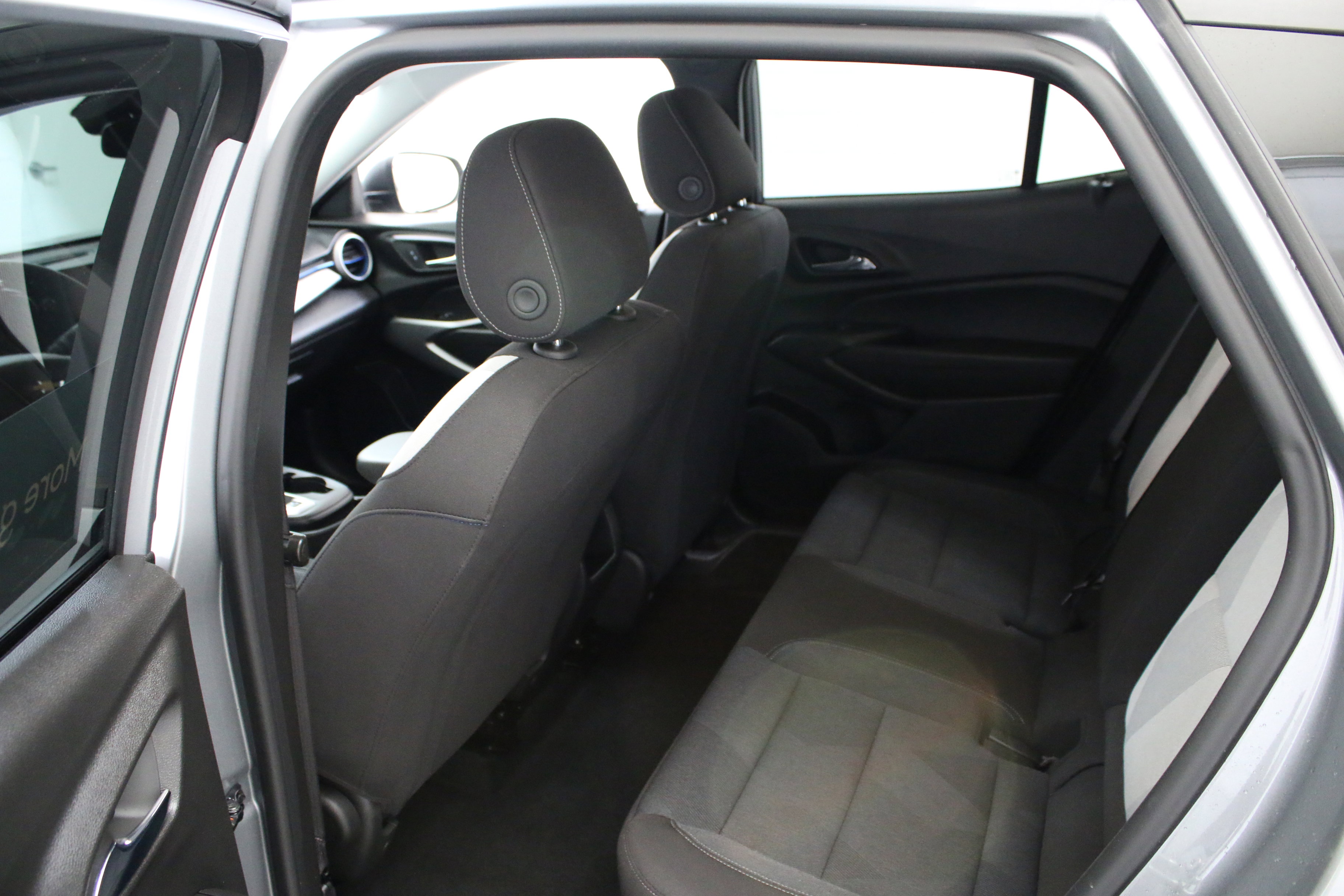 Certified 2024 Chevrolet Trax LS w/ Driver Confidence Package FWD image 23