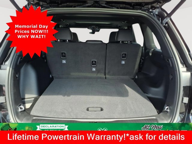 New 2026 Jeep Grand Cherokee Altitude AWD/4WD image 10