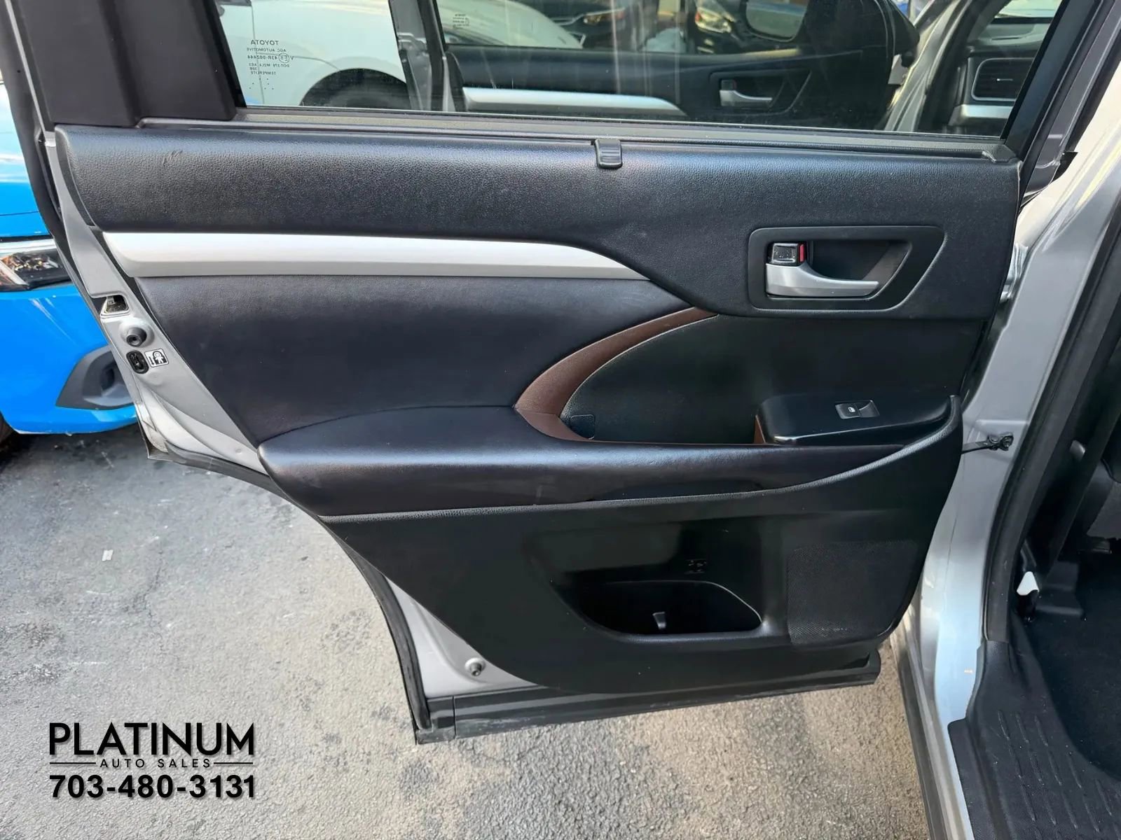 Used 2016 Toyota Highlander XLE image 18