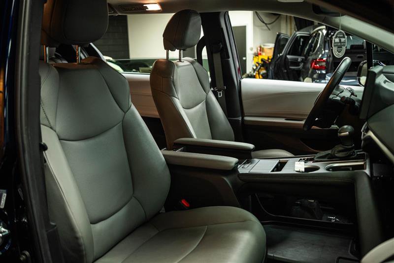 Used 2025 Toyota Sienna XLE w/ XLE Plus Package image 15