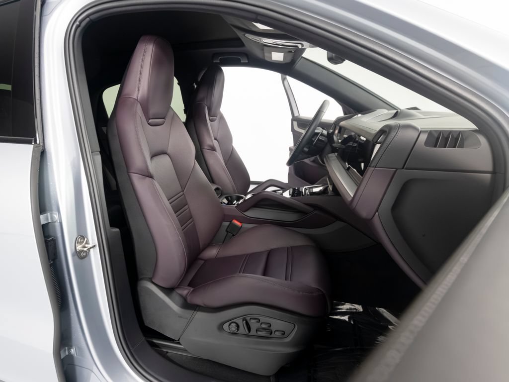 Certified 2026 Porsche Cayenne S AWD/4WD image 37