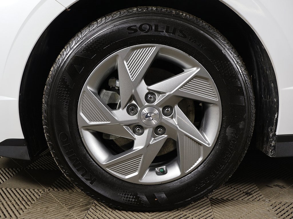 Certified 2025 Hyundai Sonata SE image 17