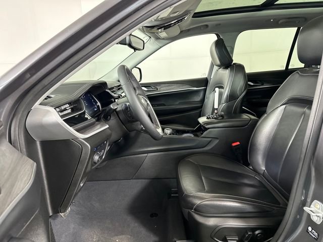 Used 2022 Jeep Grand Cherokee Limited 4xe image 11