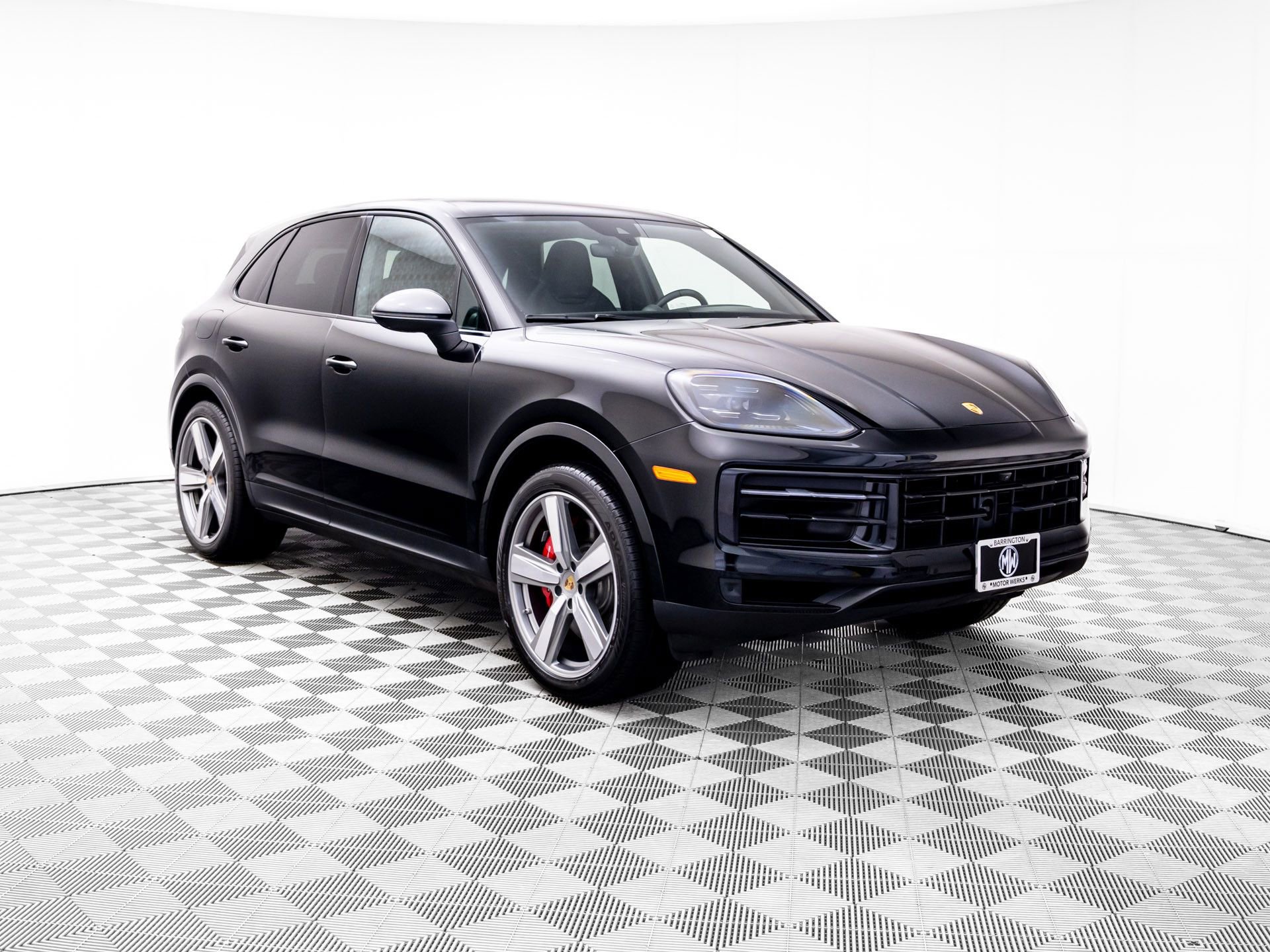 Used 2024 Porsche Cayenne S image 6