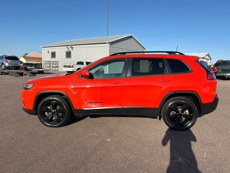 Used 2021 Jeep Cherokee Latitude Plus image 2