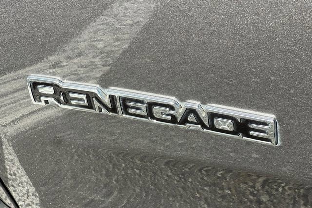 Used 2017 Jeep Renegade Limited image 35