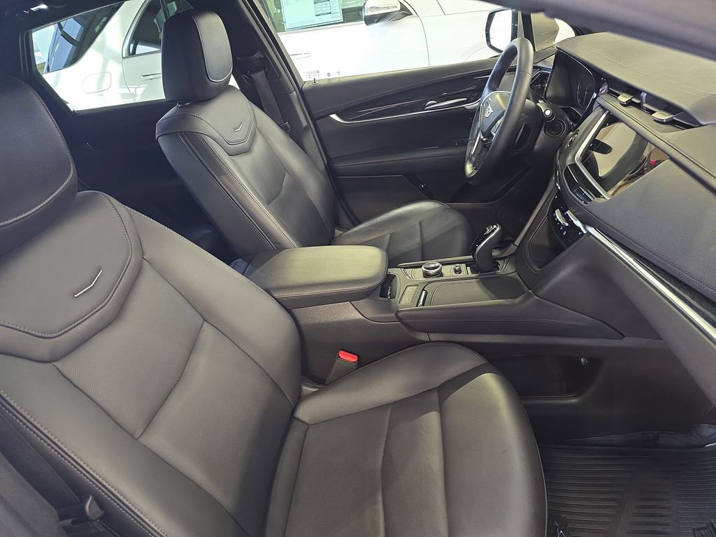 Used 2022 Cadillac XT5 Premium Luxury image 11