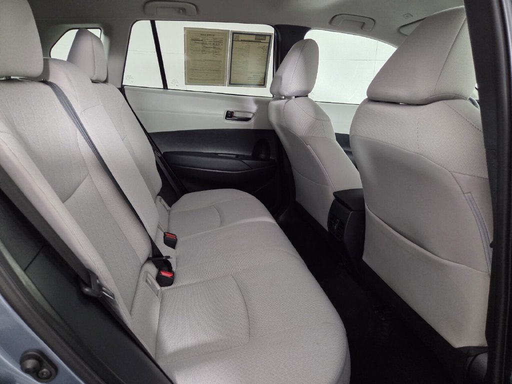 Used 2023 Toyota Corolla Cross LE FWD image 28
