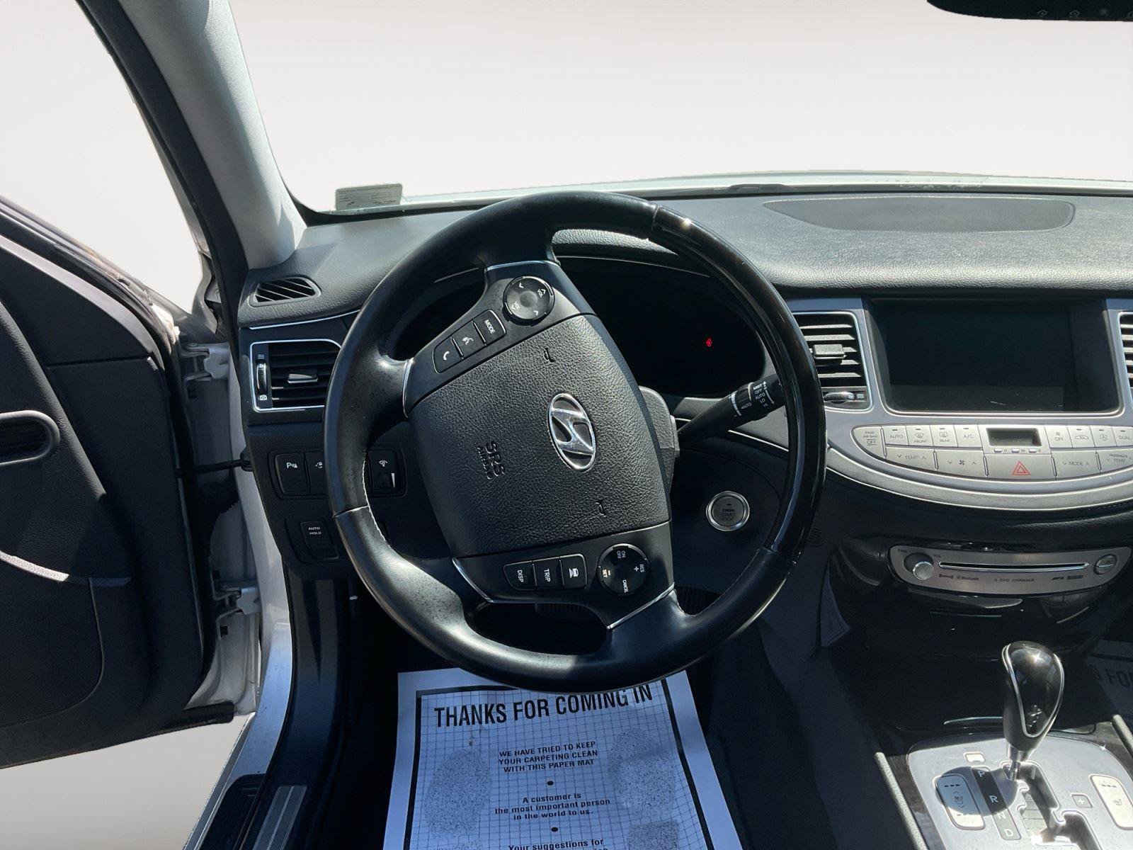Used 2012 Hyundai Genesis 4.6 RWD image 12