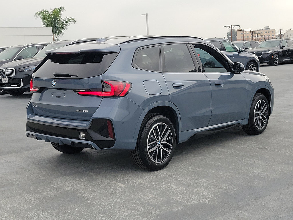 New 2027 BMW X1 xDrive28i AWD/4WD image 3