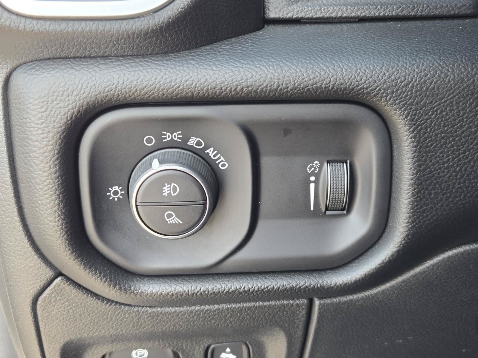Used 2022 RAM 1500 Big Horn AWD/4WD image 20