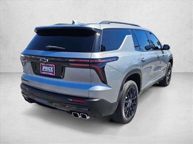 Used 2026 Chevrolet Traverse LT w/ Midnight/Sport Edition FWD image 5