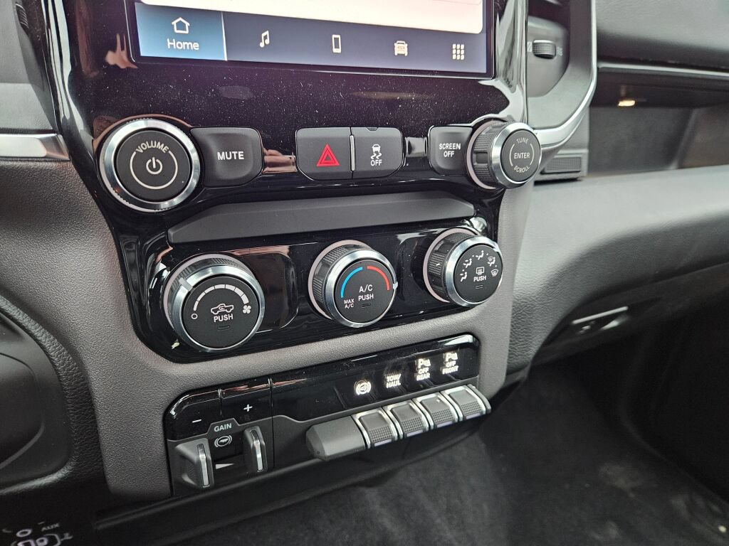 New 2026 RAM 2500 Big Horn AWD/4WD image 22