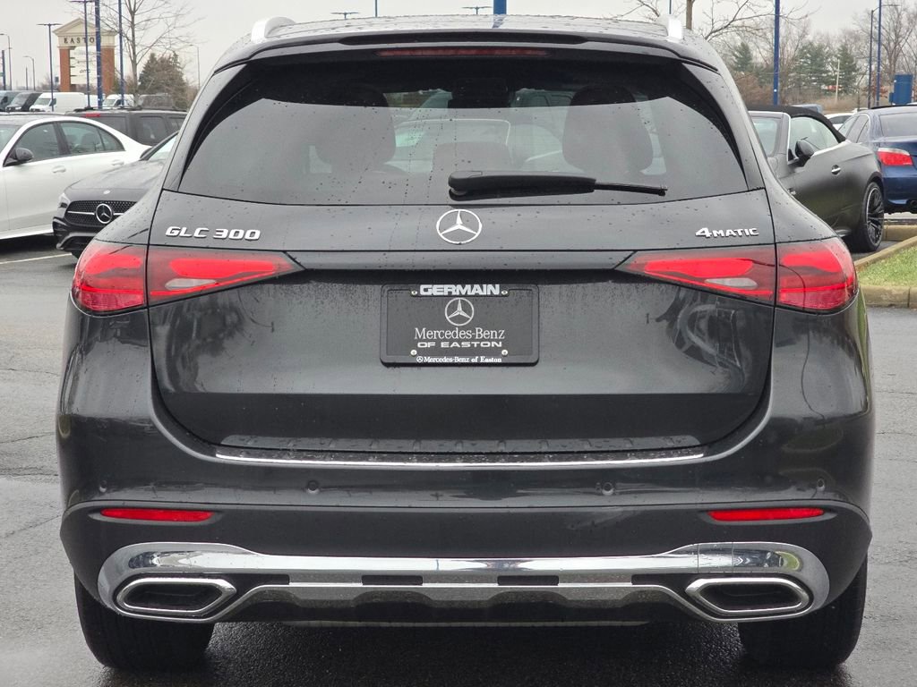 Used 2025 Mercedes-Benz GLC 300 4MATIC image 16